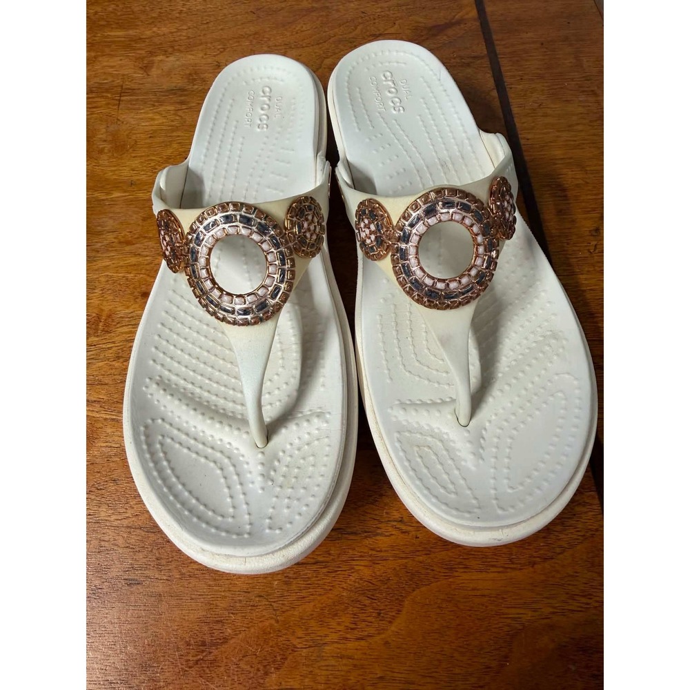 Crocs Womens 7 White Sandals Sanrah Embellished Wedge Flip Flops Rose Gold Bead